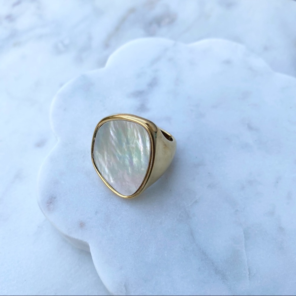 April Mother Shell ring - Picture 4 of 7